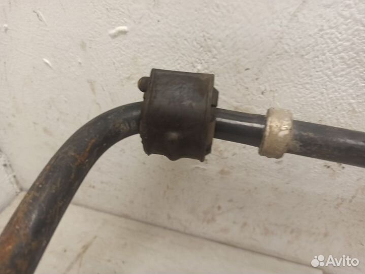 Стабилизатор передний