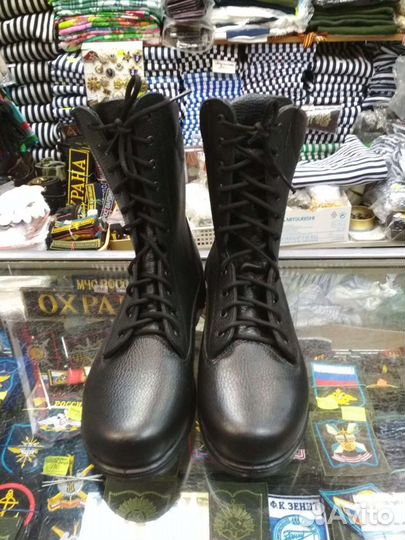 Ботинки с высоким берцем