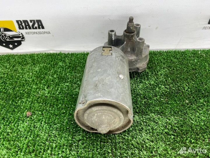 Моторчик стеклоочистителя Audi 80