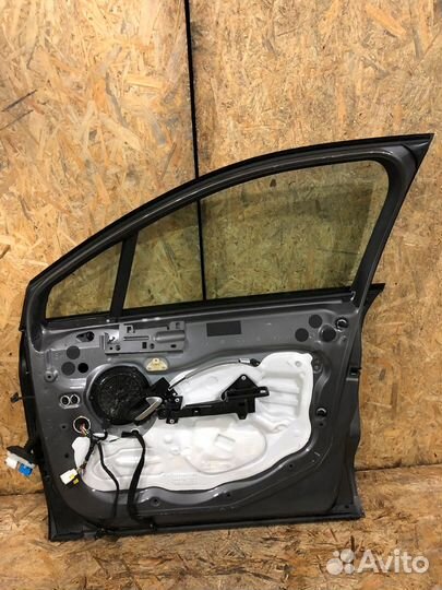 Дверь правая передняя citroen ds