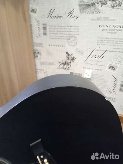 Акустическая гитара