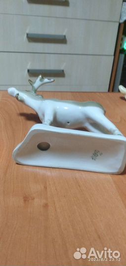 Статуэтка фарфоровая 