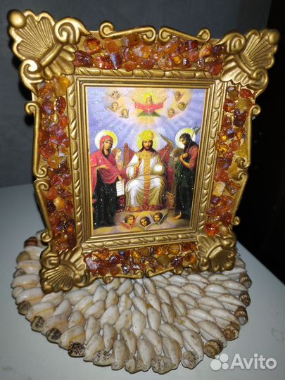 Изделия из ювелирной смолы с натуральным янтарём