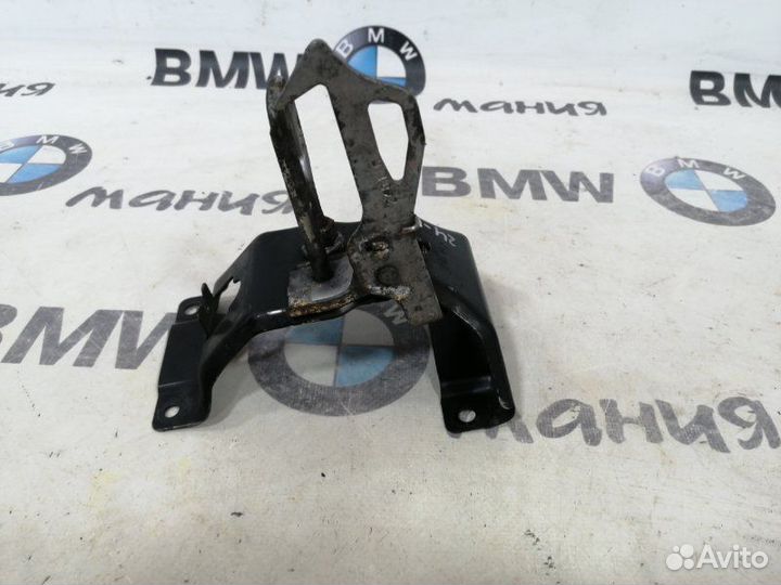 Крюк замка капота Bmw X5 E70 LCI N57D30 2011