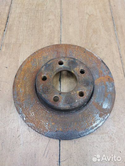 Тормозной диск передний левый Ford Focus 2 hwda