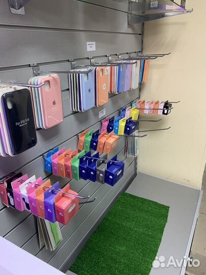 Чехлы на телефон и наушники