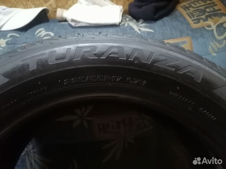 Bridgestone Turanza T001 255/55 R17