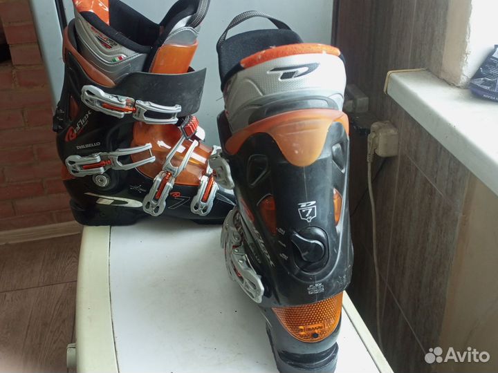Горнолыжные ботинки