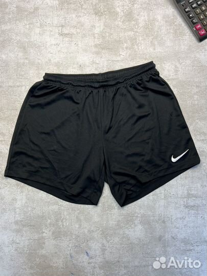 Шорты Nike размер М