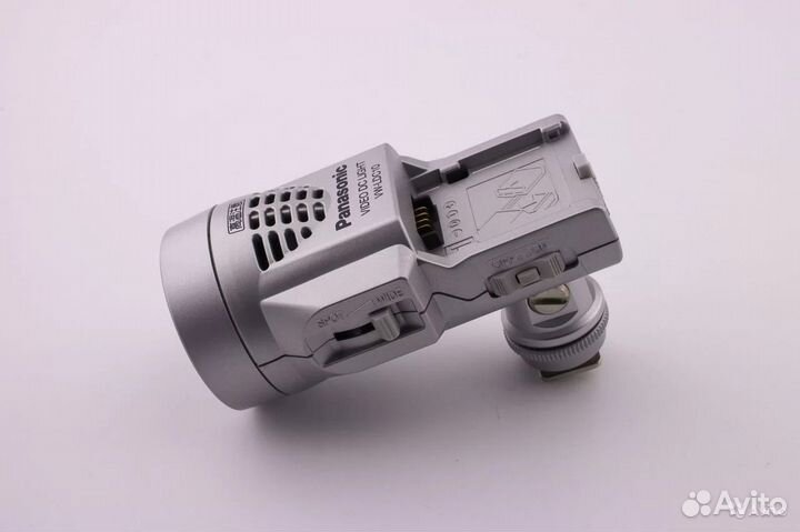 Накамерный свет Panasonic VW-LDC10