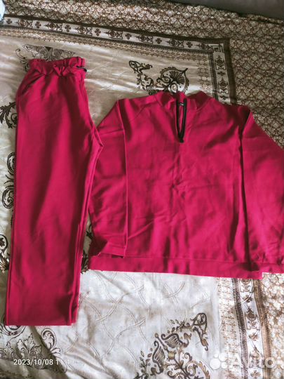 Спортивный костюм женский