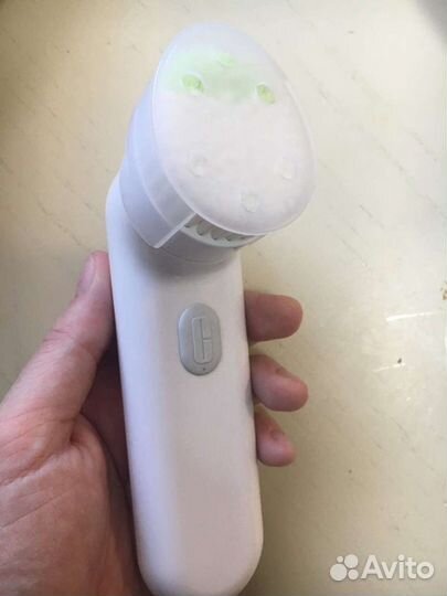 Щетка для лица Clinique