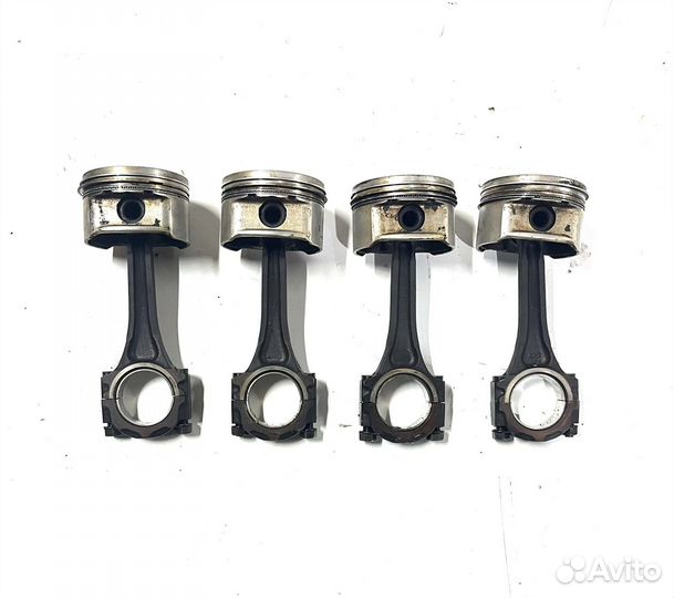 Поршень с шатуном Kia Rio 1 (1.6 )