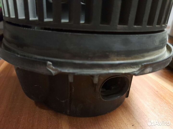 Вентилятор отопителя салона