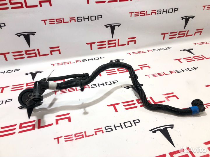 Шланги охлаждающей жидкости Tesla Model X рест