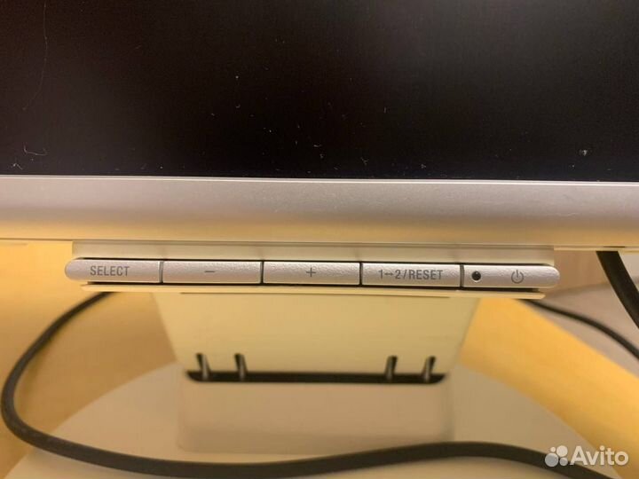 Мониторы Multisync LCD 195VXM+