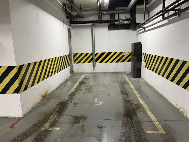 Машиноместо, 18 м²