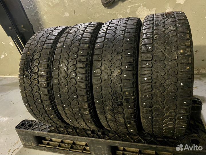 Yokohama IceGuard Stud IG65 195/65 R15