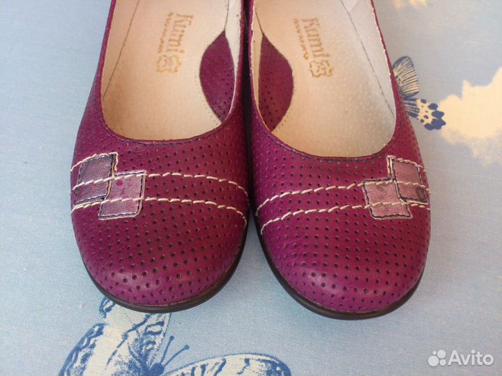 Новые кожаные туфельки 33 и 37 размер