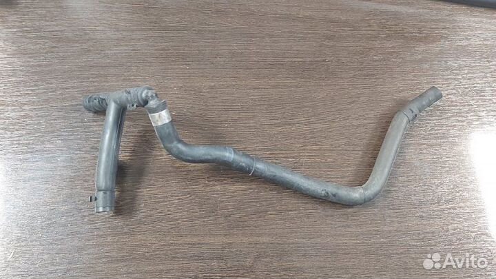 Шланг системы охлаждения Volkswagen Touareg 2013