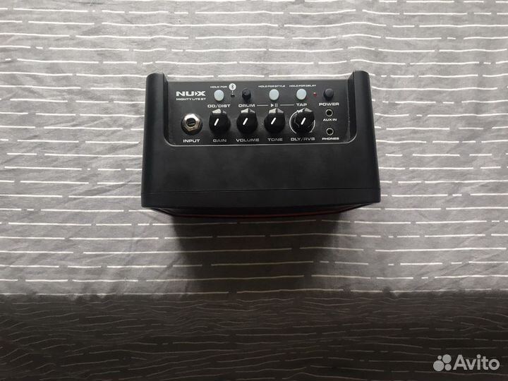 Цифровой комбоусилитель для электрогитары