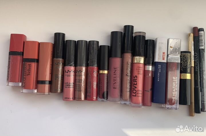 Косметика пакетом новая