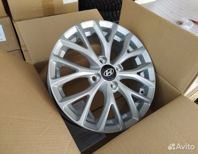 Новые комплект Россия R15 Hyundai Solaris