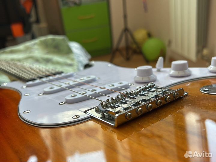 Электрогитара Rocket (все струны)