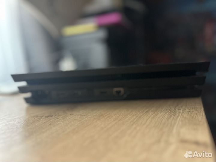 Продам Sony Playstation 4 pro 1tb
