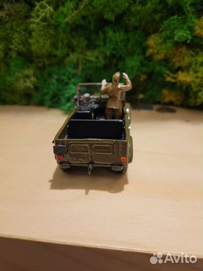 УАЗ 469 и Газ 69