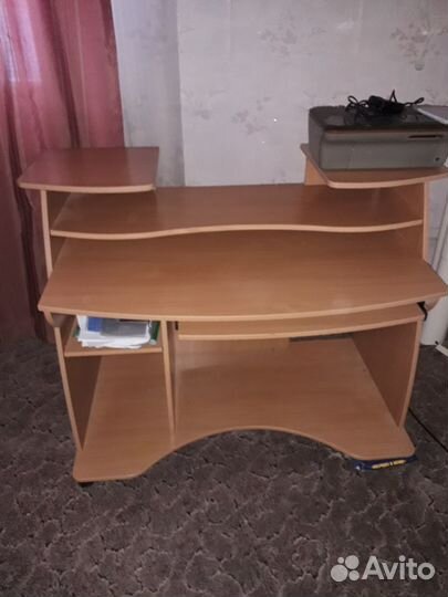 Компьютерный стол