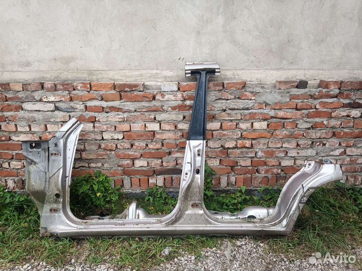 Порог стойка Toyota land cruiser 100