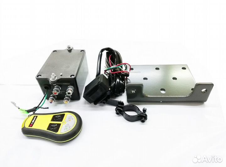 Лебедка 4Revo LX3000-B с синтетическим тросом