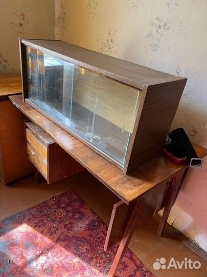 Полка книжная