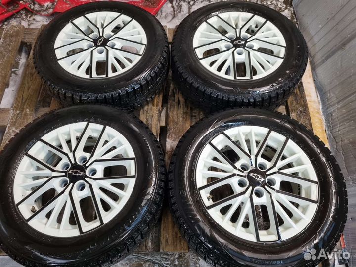 Комплект литых дисков на Chevrolet Aveo