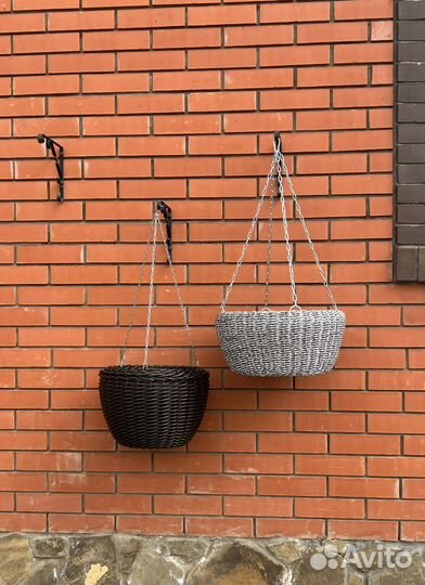 Горшки и кашпо из ротанга подвесные и напольные