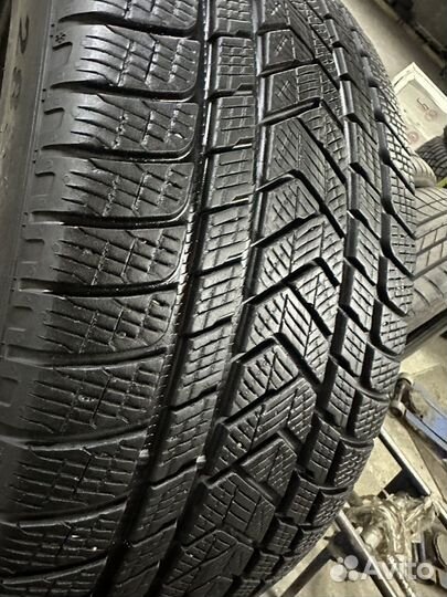 Pirelli Scorpion Winter 285/40 R22 110V