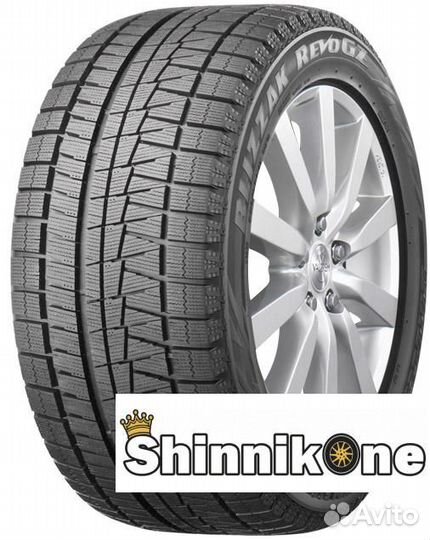 Bridgestone Blizzak Revo GZ 215/55 R17