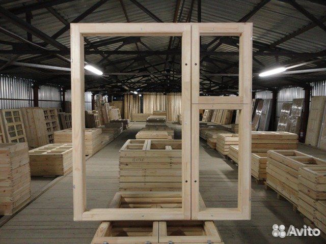 Деревянное окно