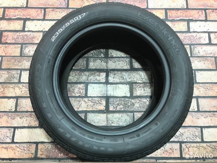 Goodyear Excellence 235/55 R17