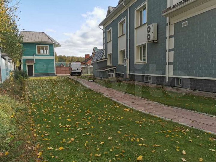 Дом 646,2 м² на участке 22 сот.