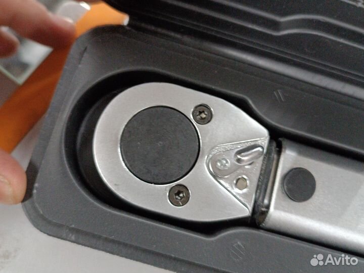 Динамометрический ключ 70-350 нм 1/2