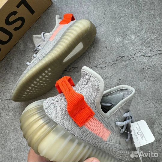 Кроссовки Adidas yeezy boost