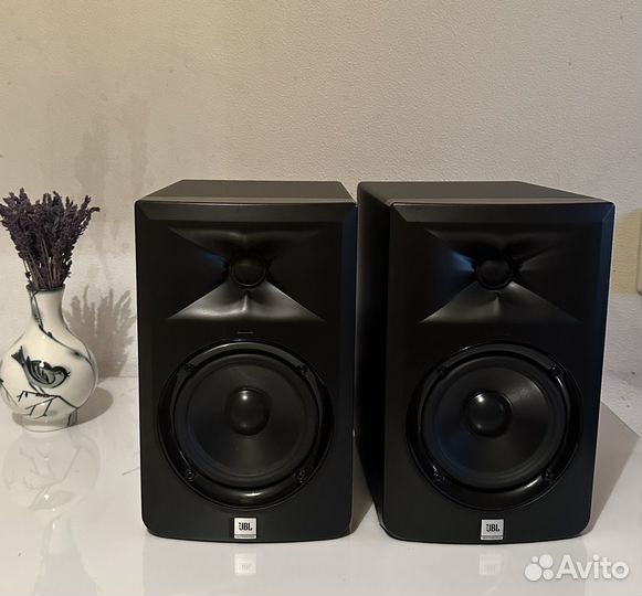 Мониторы JBL LSR305 пара