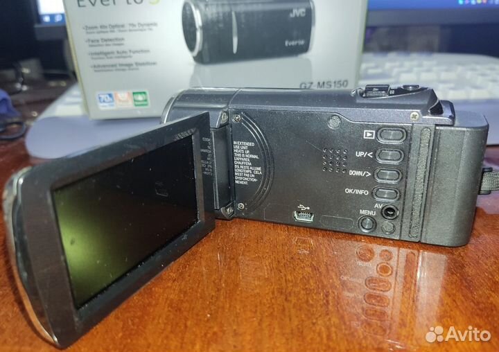 Цифровая видеокамера JVC Everio GZ-MS150HE