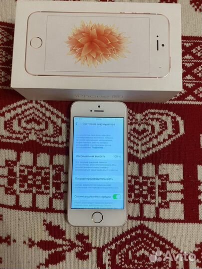 iPhone SE 32 Rose Gold Отличный, новая батарея