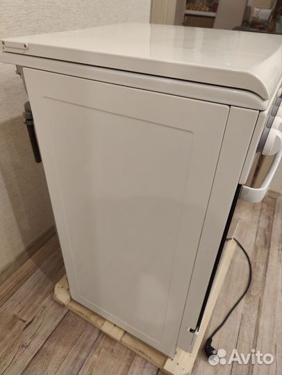 Плита газовая с газовой духовкой Zanussi