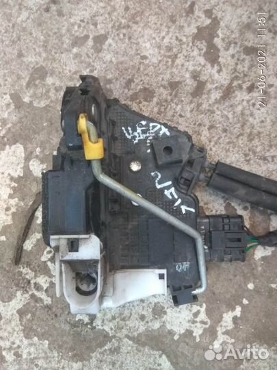 Замок передней правой двери на Киа Церато 2012 год
