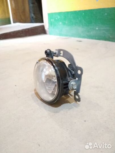 Фара противотуманная правая Mitsubishi Pajero Spor