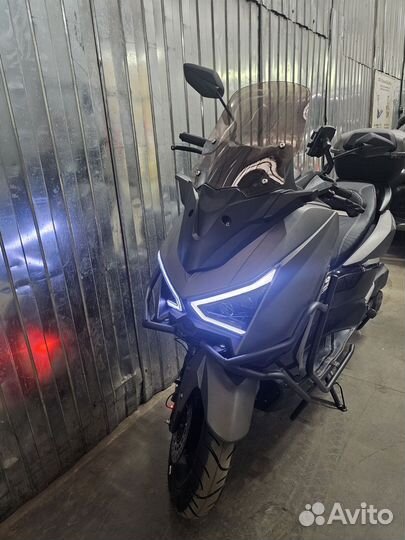 Скутер Jilang Z-MAX 50(150)